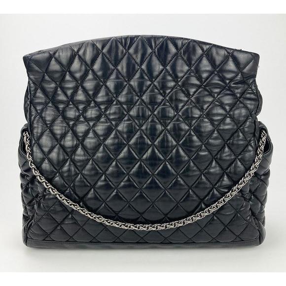 CHANEL Paris-Moscow Red Square Kremlin Large Shoulder Bag - Picture 9 of 9